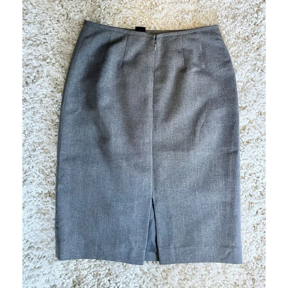 Chic Professional Gray Pencil Skirt Size 2 Lined - Picture 3 of 3